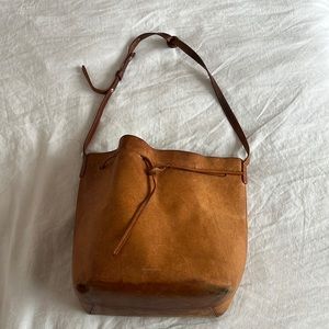 Well-loved Mansur Gavriel bucket bag